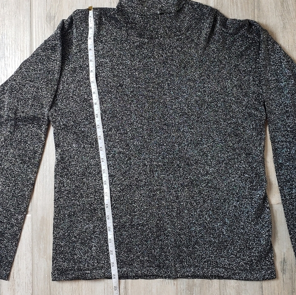 HILLARY PAIGE Black Turtleneck Pullover - Picture 2 of 5